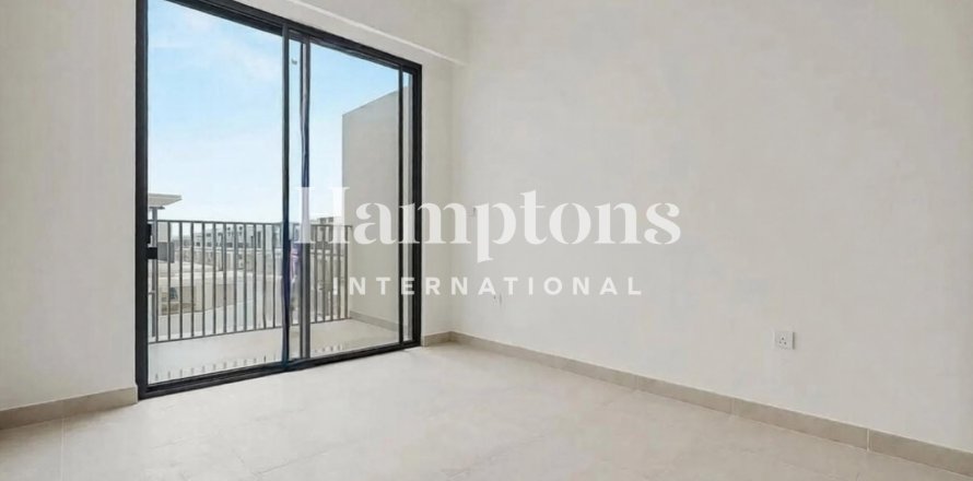 Kuća u nizu u gradu The Valley, Dubai, UAE 3 spavaće sobe, 137.682 m2 Br. 709496