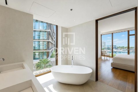 Apartmen di Jumeirah, Dubai, UAE 3 bilik tidur, 242.48 meter persegi № 768180 - foto 25