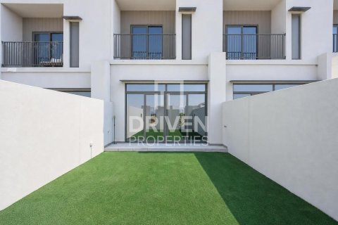 خانه شهری در Mohammed Bin Rashid City، Dubai ، امارات متحده عربی 2 خوابه ، 132.48 متر مربع.  شماره 768181