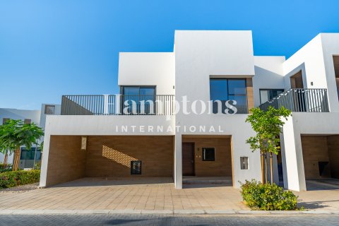טאונהאוס להשכרה ב Arabian Ranches 3, Dubai, איחוד האמירויות  4 חדרי שינה, 187.59902790 מ"ר, מספר 681404 - תמונה 2
