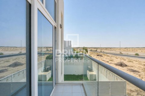 טאונהאוס להשכרה ב Dubai, איחוד האמירויות  3 חדרי שינה, 176.98 מ"ר, מספר 754266 - תמונה 23
