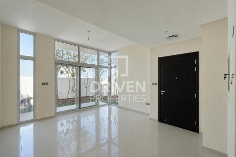 טאונהאוס להשכרה ב Dubai, איחוד האמירויות  3 חדרי שינה, 176.98 מ"ר, מספר 754266 - תמונה 5