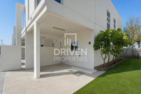 טאונהאוס להשכרה ב Dubai, איחוד האמירויות  3 חדרי שינה, 176.98 מ"ר, מספר 754266 - תמונה 3