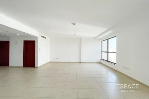 Huoneisto Jumeirah Beach Residence, Dubai, Arabiemiraatit 2 makuuhuonetta, 129 m2 № 649457 - kuva 6