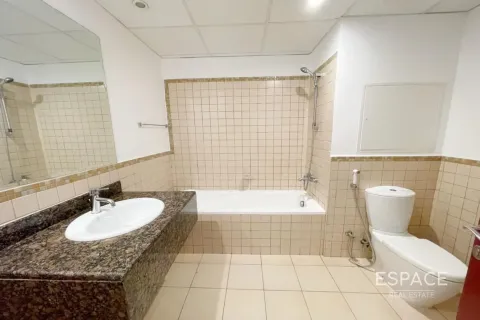 Huoneisto Jumeirah Beach Residence, Dubai, Arabiemiraatit 2 makuuhuonetta, 129 m2 № 649457 - kuva 12