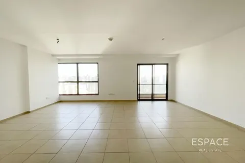Huoneisto Jumeirah Beach Residence, Dubai, Arabiemiraatit 2 makuuhuonetta, 129 m2 № 649457 - kuva 5