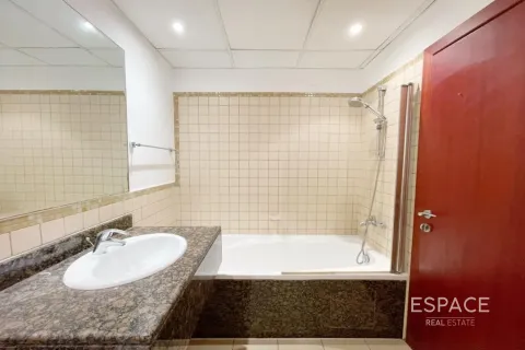 Huoneisto Jumeirah Beach Residence, Dubai, Arabiemiraatit 2 makuuhuonetta, 129 m2 № 649457 - kuva 9