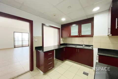 Huoneisto Jumeirah Beach Residence, Dubai, Arabiemiraatit 2 makuuhuonetta, 129 m2 № 649457 - kuva 14
