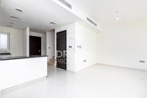 Rijtjeshuis te koop in Dubai, VAE 3 slaapkamers, 112.23 vr.m., nr 767780 - foto 1