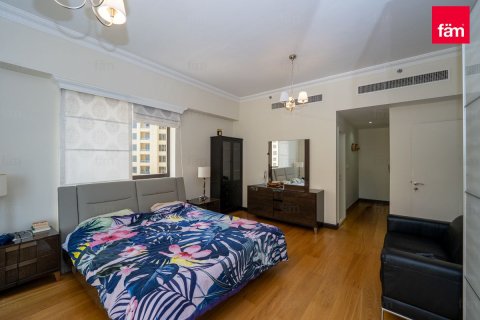 Apartment in Dubai, UAE 3 bedrooms, 182.2 sq.m. № 709911 - photo 8