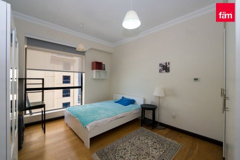 Apartment in Dubai, UAE 3 bedrooms, 182.2 sq.m. № 709911 - photo 12