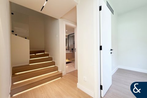 Villa in The Springs, Dubai, UAE 3 bedrooms, 167 sq.m. № 666419 - photo 11