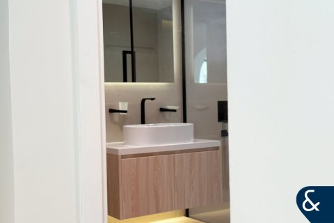 Villa in The Springs, Dubai, UAE 3 bedrooms, 167 sq.m. № 666419 - photo 13