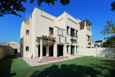 Villa Abu Dhabijā, AAE 4 istabas, 526.8 m2 Nr. 669041 - attēls 1