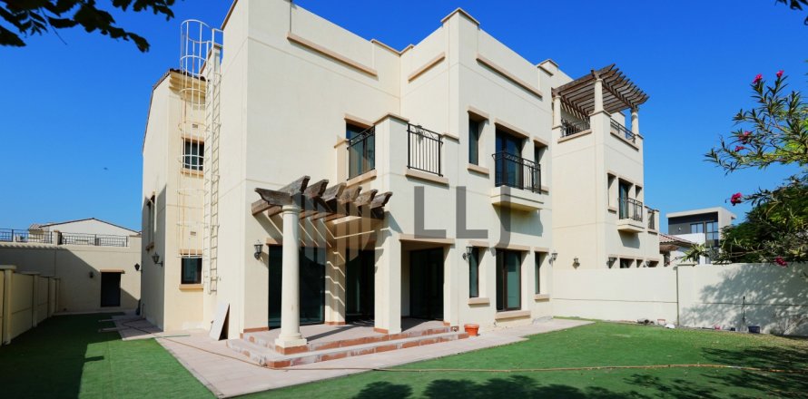 Villa Abu Dhabijā, AAE 4 istabas, 526.8 m2 Nr. 669041