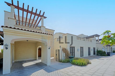 Villa Abu Dhabijā, AAE 4 istabas, 526.8 m2 Nr. 669041 - attēls 2