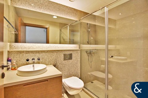 Downtown Dubai (Downtown Burj Dubai), Dubai, संयुक्त अरब अमीरात में अपार्टमेंट, 2 बेडरूम, 114 वर्ग मीटर, संख्या 667741 - फ़ोटो 19