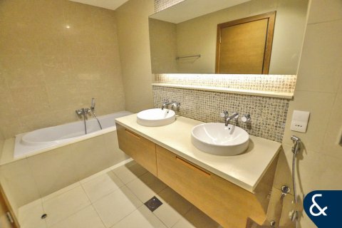 Downtown Dubai (Downtown Burj Dubai), Dubai, संयुक्त अरब अमीरात में अपार्टमेंट, 2 बेडरूम, 114 वर्ग मीटर, संख्या 667741 - फ़ोटो 7