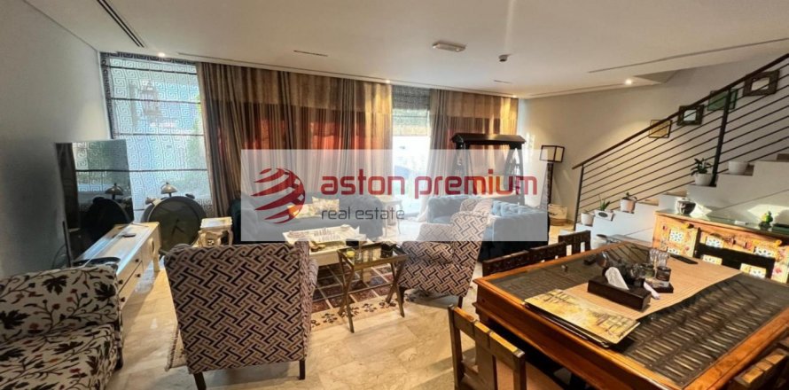 Townhouse sa Al Furjan, Dubai, UAE 4 silid-tulugan, 362.3 sq.m. № 636746