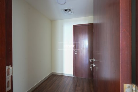 Apartment in Jumeirah Lake Towers, Dubai, UAE 2 bedrooms, 121.5 sq.m. № 636748 - photo 12