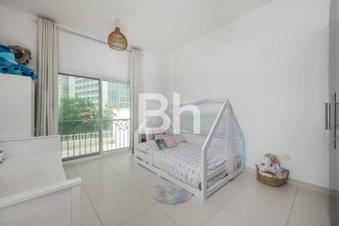 Rekkehus til salgs i Dubai Sports City, Dubai, Emiratene 4 soverom, 300 kvm Nr. 643844 - Foto 8
