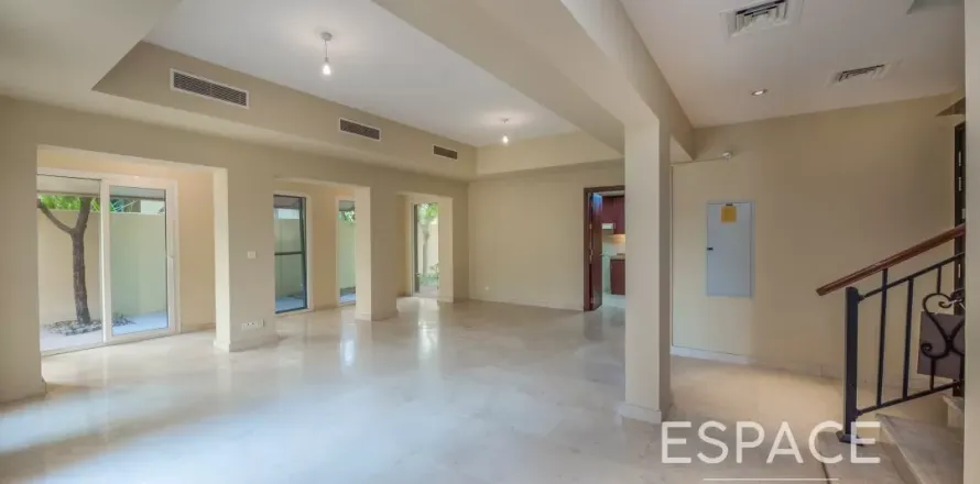 Maison de ville à Arabian Ranches, Dubai, EAU: 3 chambres, 273 m2 № 650014
