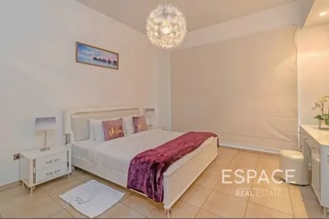 Appartement te huur in Palm Jumeirah, Dubai, VAE 2 slaapkamers, 161 vr.m., nr 650012 - foto 7