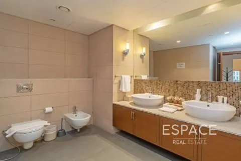 Appartement te huur in Palm Jumeirah, Dubai, VAE 2 slaapkamers, 161 vr.m., nr 650012 - foto 8