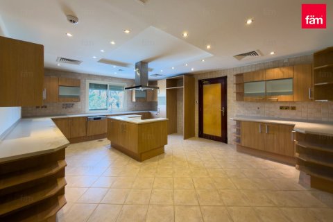 Villa itt: Dubai, EAE, 5 hálószoba, 1488 m², azonosító: 711636 - fénykép 9