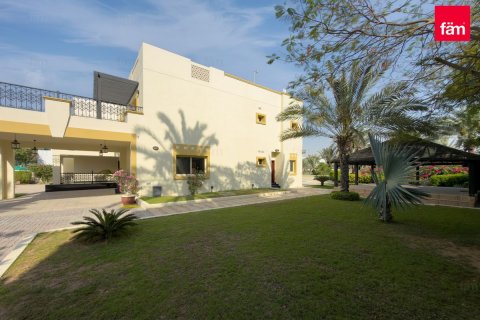 Villa itt: Dubai, EAE, 5 hálószoba, 1488 m², azonosító: 711636 - fénykép 25