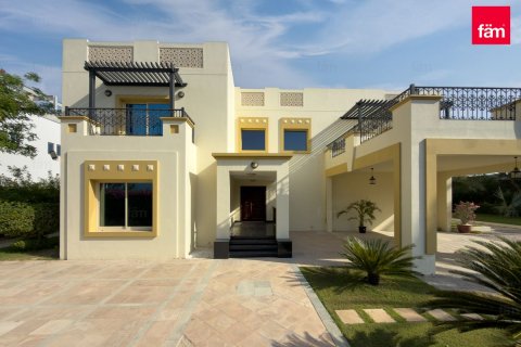 Villa itt: Dubai, EAE, 5 hálószoba, 1488 m², azonosító: 711636 - fénykép 1