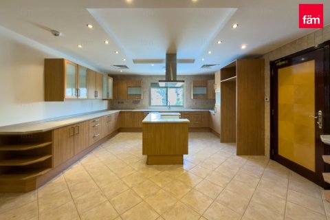 Villa itt: Dubai, EAE, 5 hálószoba, 1488 m², azonosító: 711636 - fénykép 19