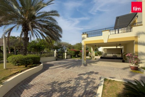 Villa itt: Dubai, EAE, 5 hálószoba, 1488 m², azonosító: 711636 - fénykép 21
