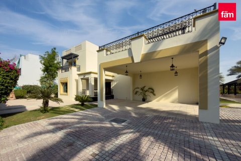 Villa itt: Dubai, EAE, 5 hálószoba, 1488 m², azonosító: 711636 - fénykép 24