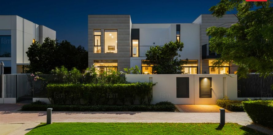 Stadthaus in Dubai, VAE: 4 Schlafzimmer, 246.6 m2 Nr. 711638