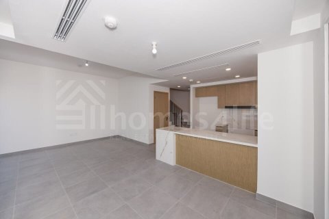 تاون هاوس للبيع في Dubai Land، دبي، الإمارات العربية المتحدة 4 غرفة نوم ، 217 متر مربع ، رقم 726952 - صورة 3