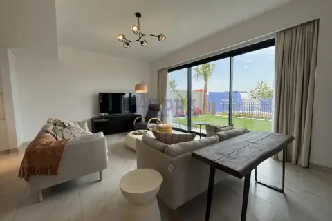 Таунхаус Al Hamra Village, Рас-эль-Хайма, БАӘ-да 2 жатын бөлмелер, 136.9 м² № 659332 - фото 3