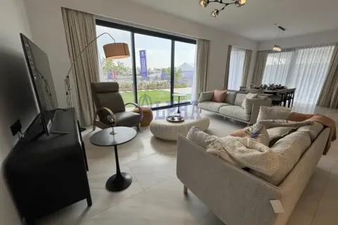 Таунхаус Al Hamra Village, Рас-эль-Хайма, БАӘ-да 2 жатын бөлмелер, 136.9 м² № 659332 - фото 4