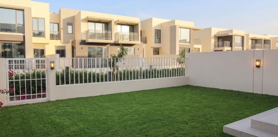 خانه شهری در Dubai Hills Estate، Dubai ، امارات متحده عربی 3 خوابه ، 195.1 متر مربع.  شماره 760938