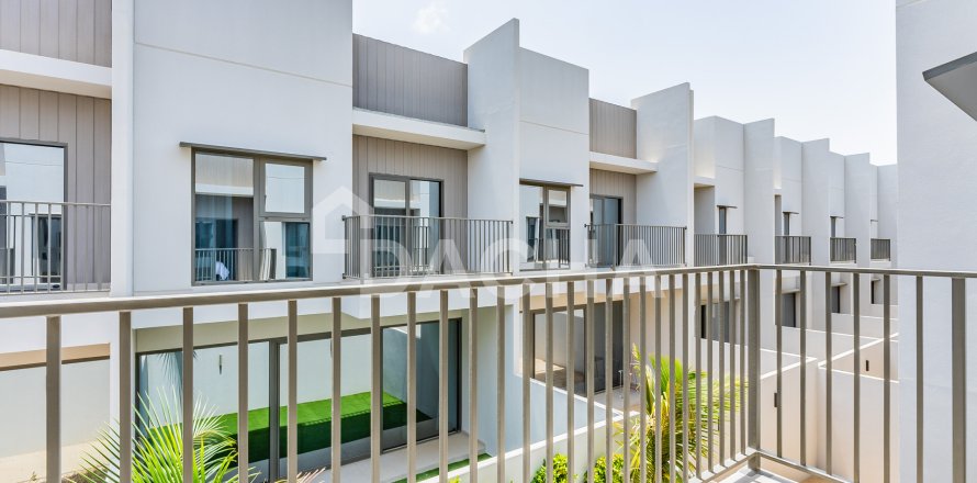 Townhouse in Mohammed Bin Rashid City, Dubai, UAE 2 bedrooms, 177 sq.m. № 714721
