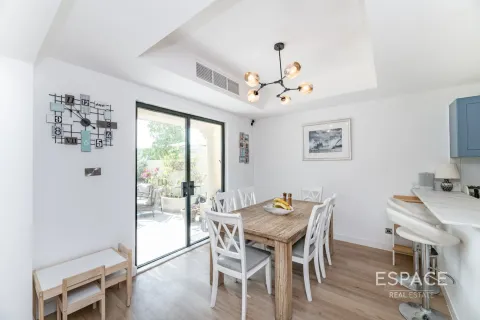 Villa uthyres i The Springs, Dubai, UAE 4 sovrum, 255 kvm Nr. 661303 - fotografi 3