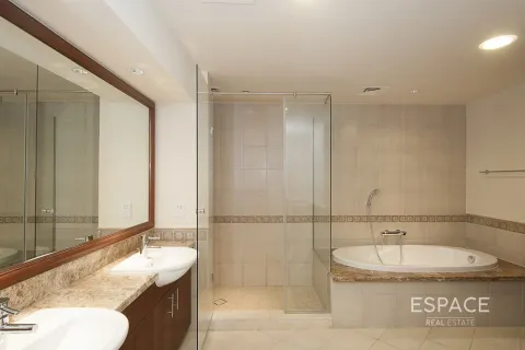 Apartman u gradu Palm Jumeirah, Dubai, UAE 2 spavaće sobe, 175 m2 Br. 661307 - Slika 9