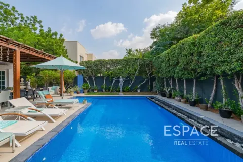 וילה להשכרה ב Meadows, Dubai, איחוד האמירויות  5 חדרי שינה, 343 מ"ר, מספר 661301 - תמונה 2