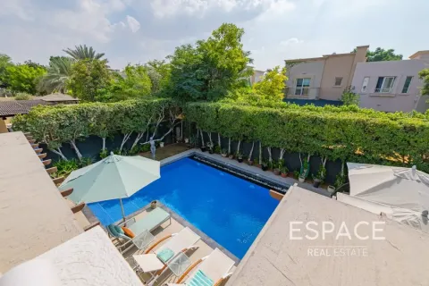 וילה להשכרה ב Meadows, Dubai, איחוד האמירויות  5 חדרי שינה, 343 מ"ר, מספר 661301 - תמונה 17