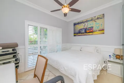 וילה להשכרה ב Meadows, Dubai, איחוד האמירויות  5 חדרי שינה, 343 מ"ר, מספר 661301 - תמונה 8