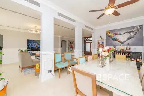 וילה להשכרה ב Meadows, Dubai, איחוד האמירויות  5 חדרי שינה, 343 מ"ר, מספר 661301 - תמונה 5