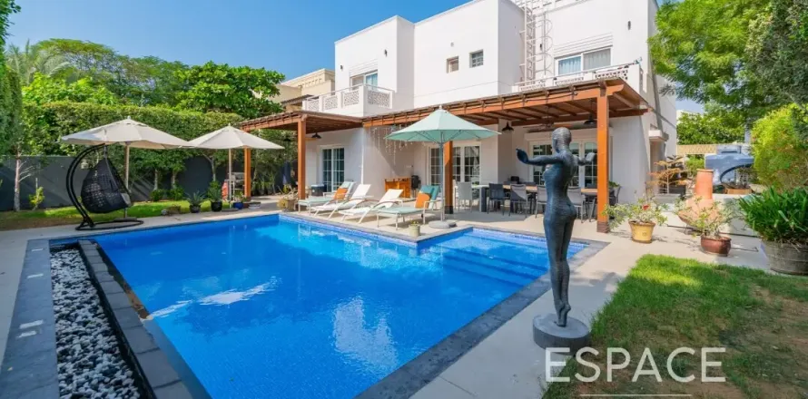 וילה ב Meadows, Dubai, איחוד האמירויות 5 חדרי שינה, 343 מ"ר מספר 661301