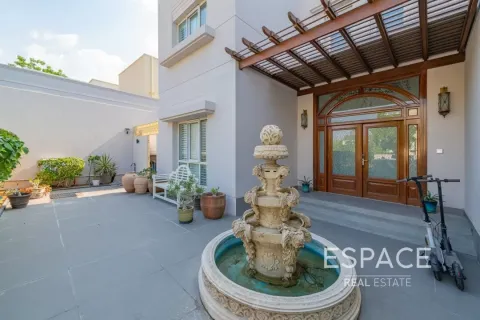 וילה להשכרה ב Meadows, Dubai, איחוד האמירויות  5 חדרי שינה, 343 מ"ר, מספר 661301 - תמונה 15