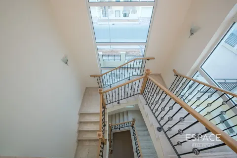 Jumeirah Park、Dubai、UAE にあるヴィラの賃貸物件 4ベッドルーム、325 m2、No661305 - 写真 5