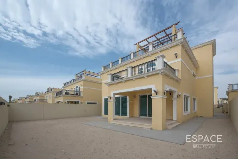 Jumeirah Park、Dubai、UAE にあるヴィラの賃貸物件 4ベッドルーム、325 m2、No661305 - 写真 2